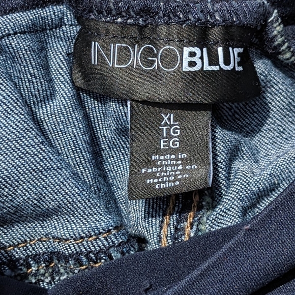 XL Motherhood Maternity Jeans - Picture 3 of 3